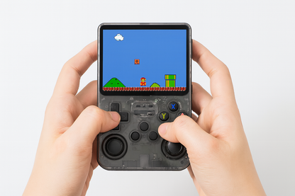 R36S Console - Lifestyle Shot